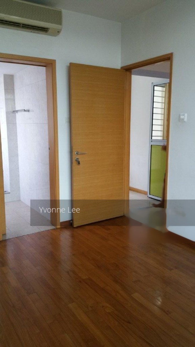The Lakeshore (D22), Condominium #121114052